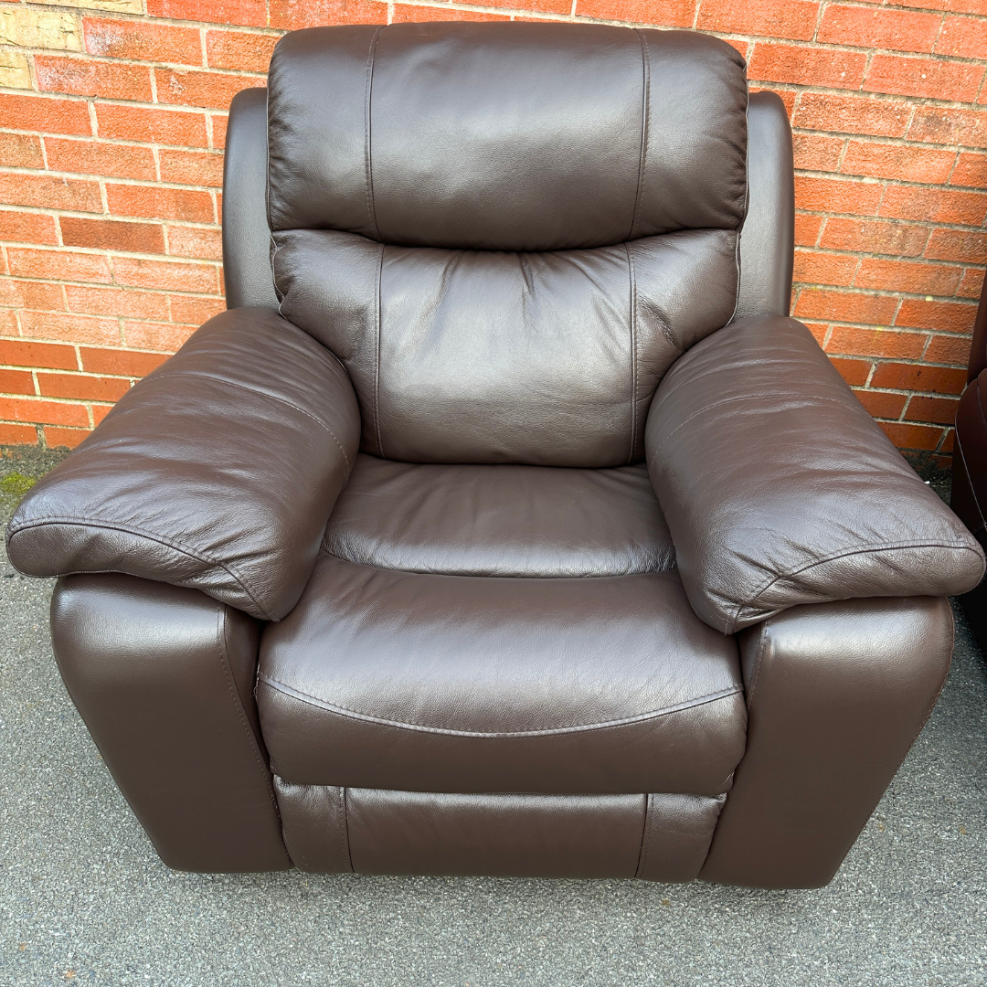 DFS Ex-Display-Never Used! 3+2+1 Seater Sofa Suite - Manual Recliners in Genuine Brown Leather