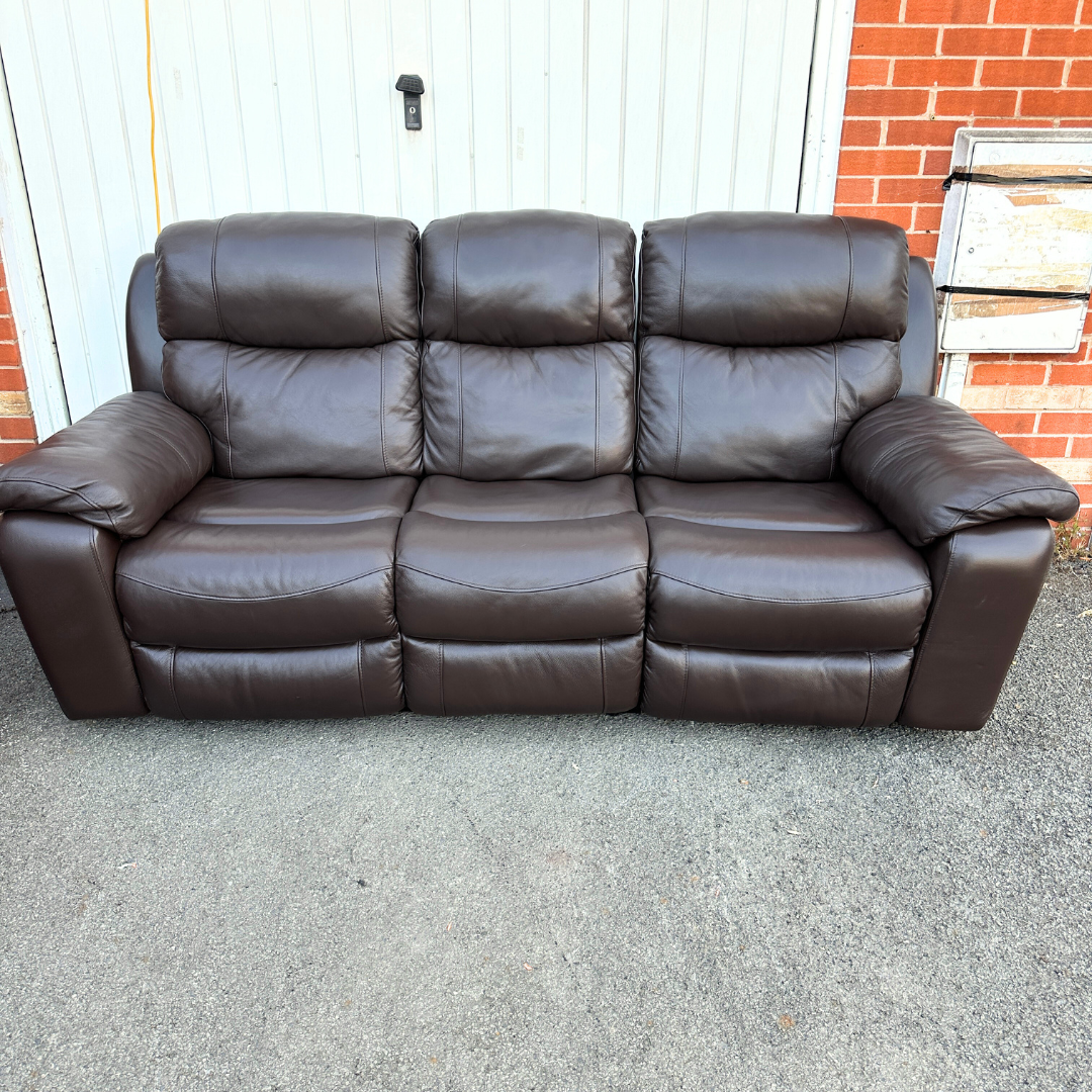 DFS Ex-Display-Never Used! 3+2+1 Seater Sofa Suite - Manual Recliners in Genuine Brown Leather