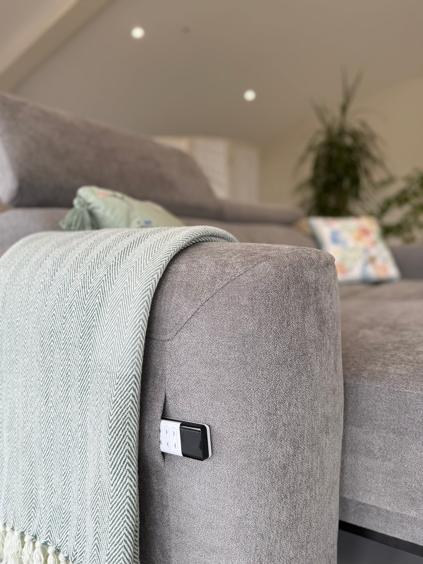 The Verano Sofa | Grey 3 Seater Electric Sofabed